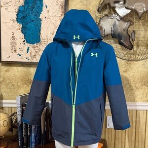 Under Armour Cold Gear Youth XL Navy and Charcoal Hooded Loose Jacket Nearly New